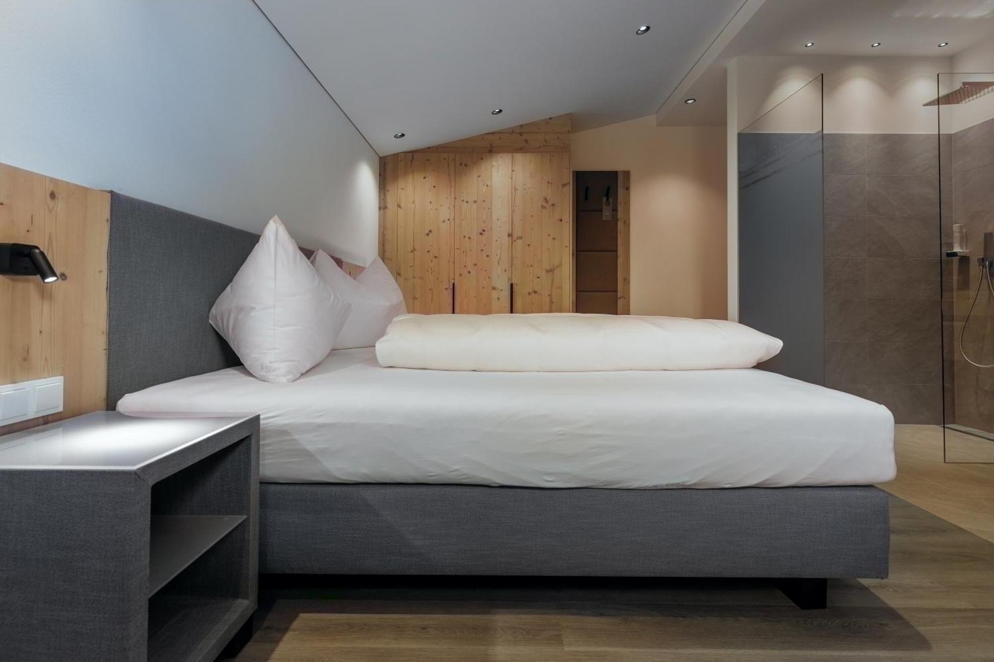 Hotel Alpenrose San Valentino alla Muta Eksteriør bilde